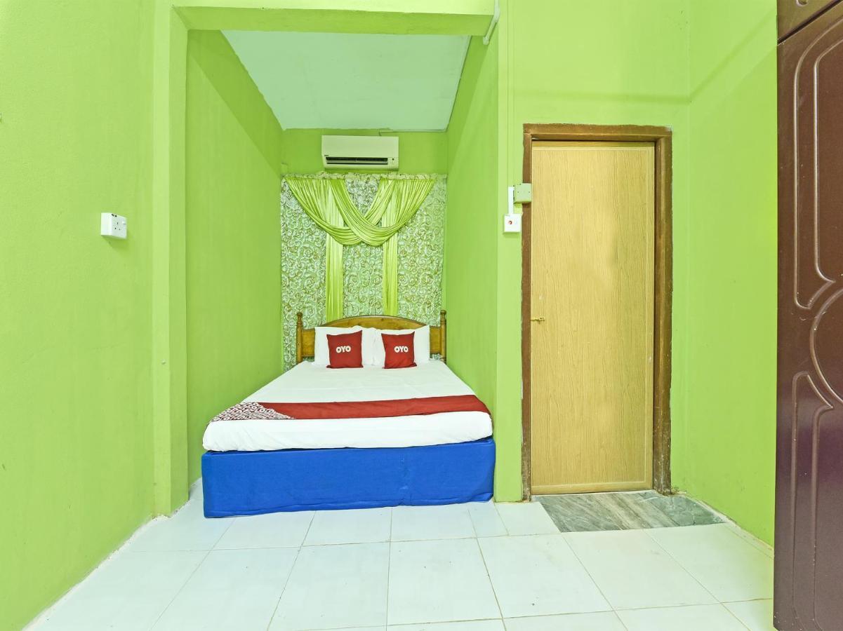 Oyo 90454 Haza Harmoni Guesthouse โกตาบารู ภายนอก รูปภาพ