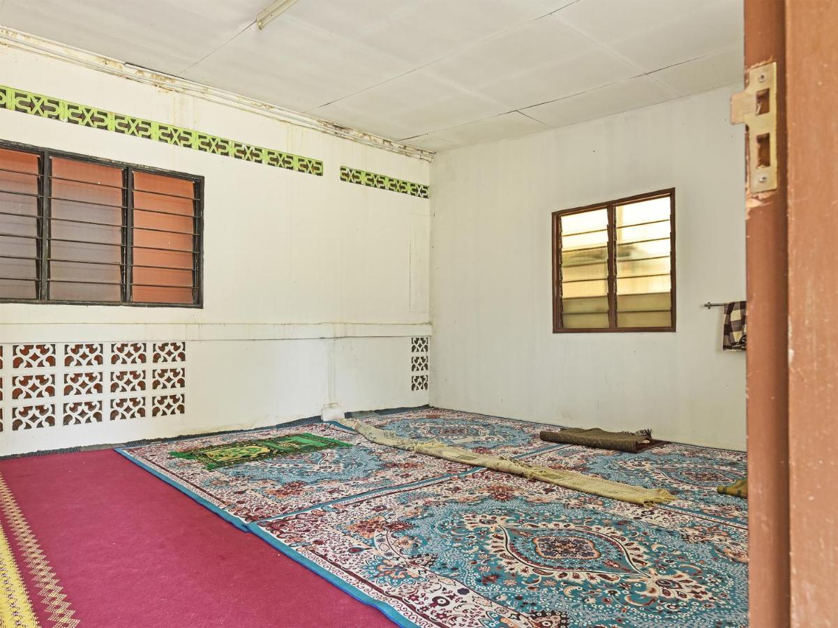 Oyo 90454 Haza Harmoni Guesthouse โกตาบารู ภายนอก รูปภาพ