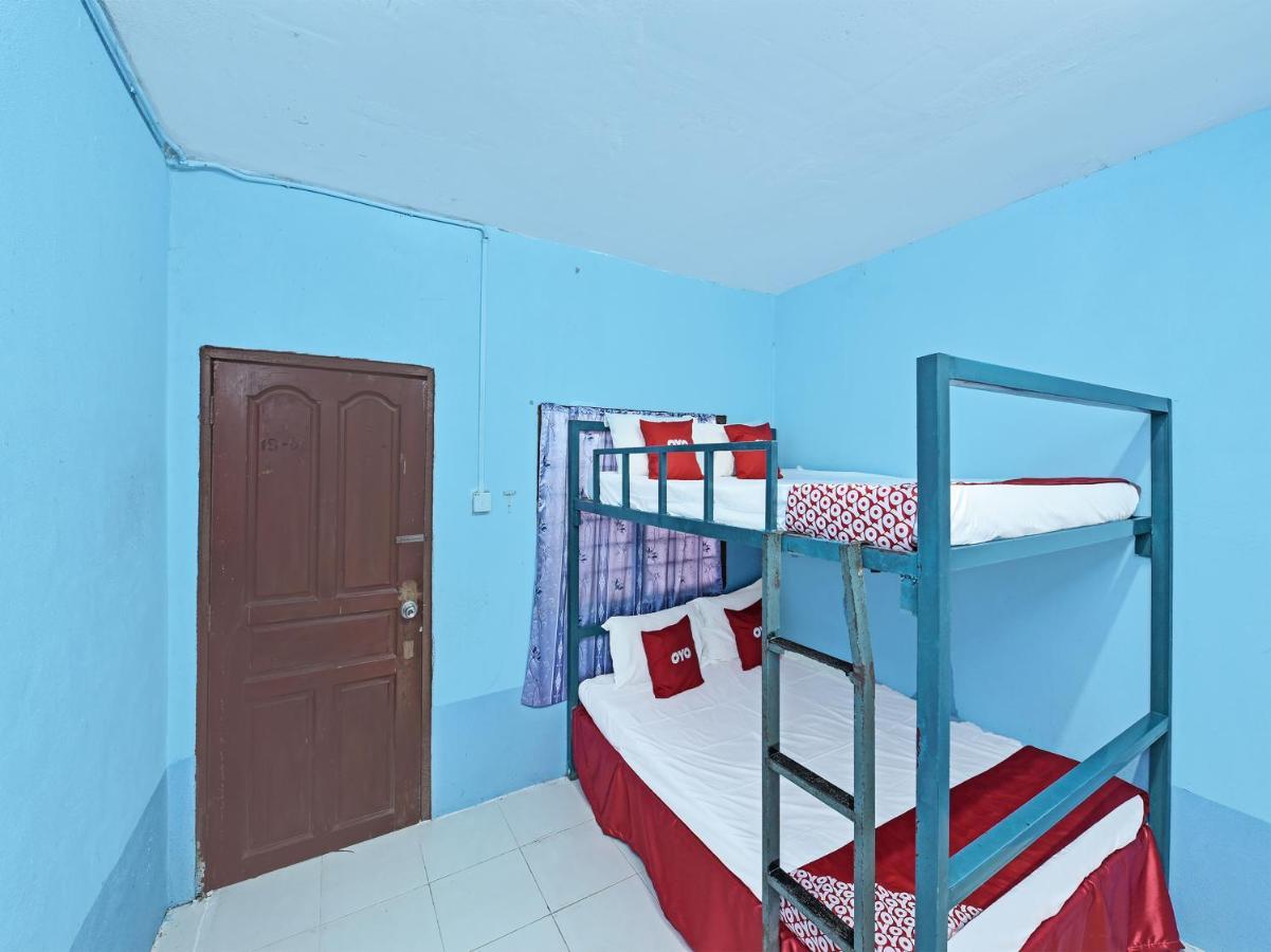 Oyo 90454 Haza Harmoni Guesthouse โกตาบารู ภายนอก รูปภาพ